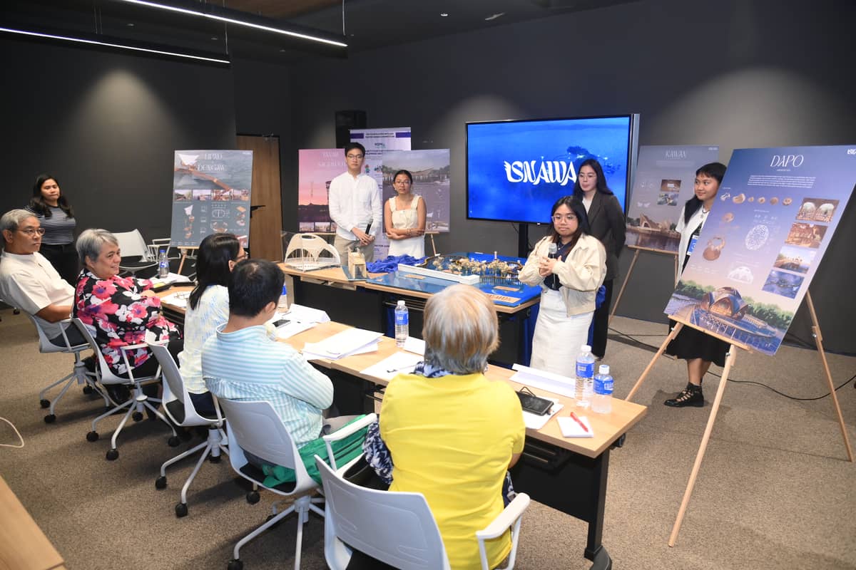 The architecture students of the De La Salle University - College of Saint Benilde (DLSU-CSB) present their design titled Isnawa to the esteemed panel of judges. DLSU-CSB was named the 2nd place winner of the competition
